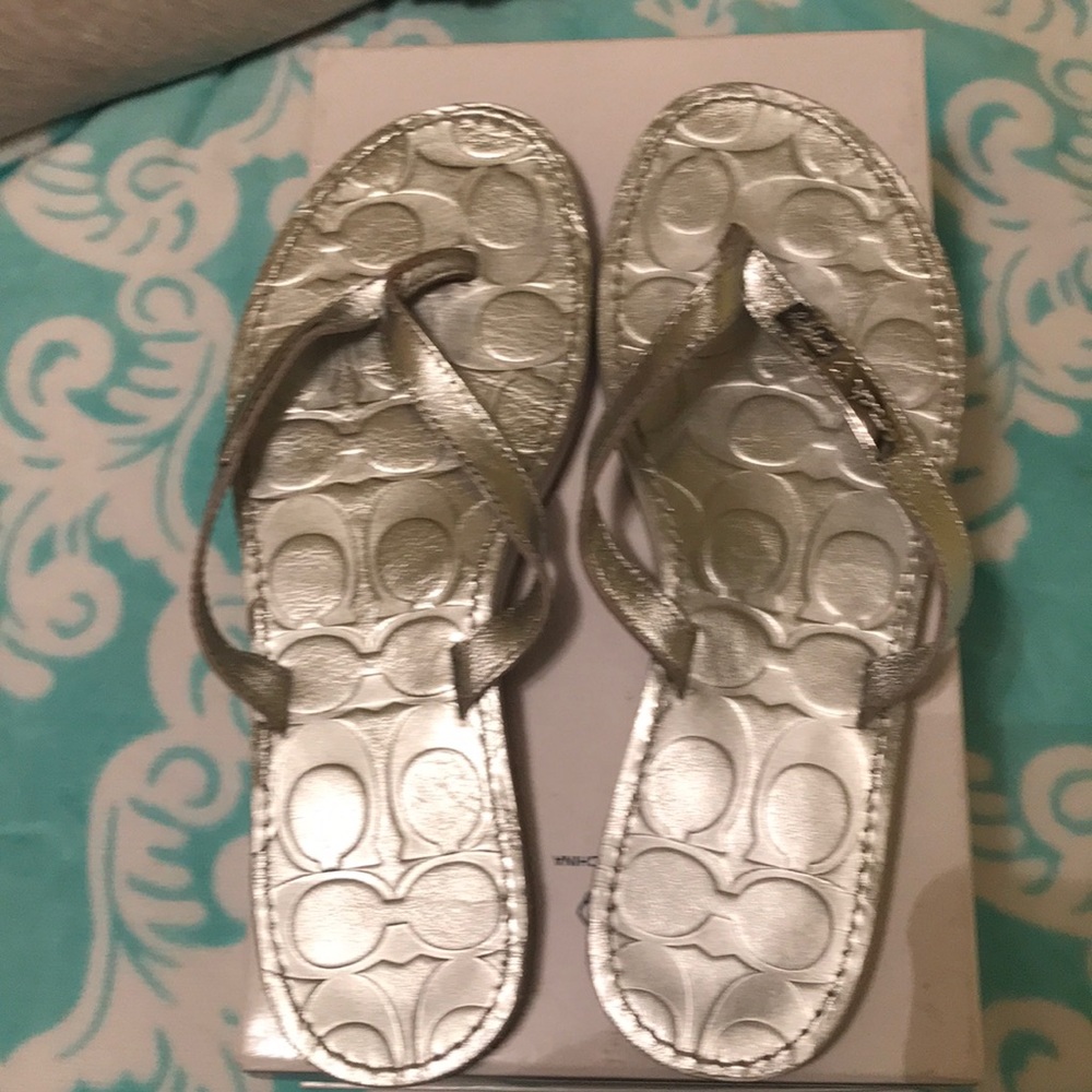 Coach poppy flip flops